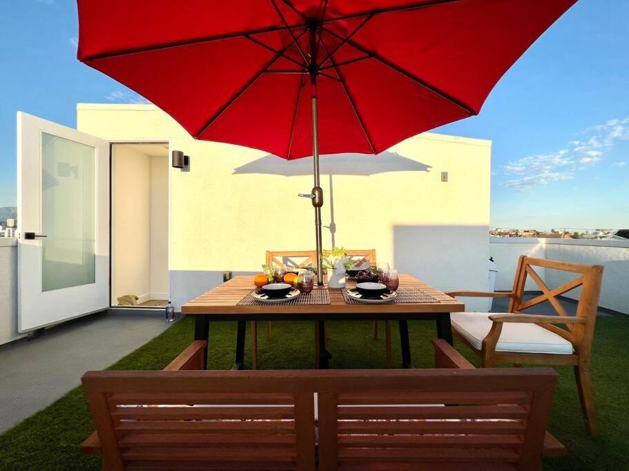 Luxury K-Town Dwelling With Private Rooftop Deck. لوس أنجلوس المظهر الخارجي الصورة