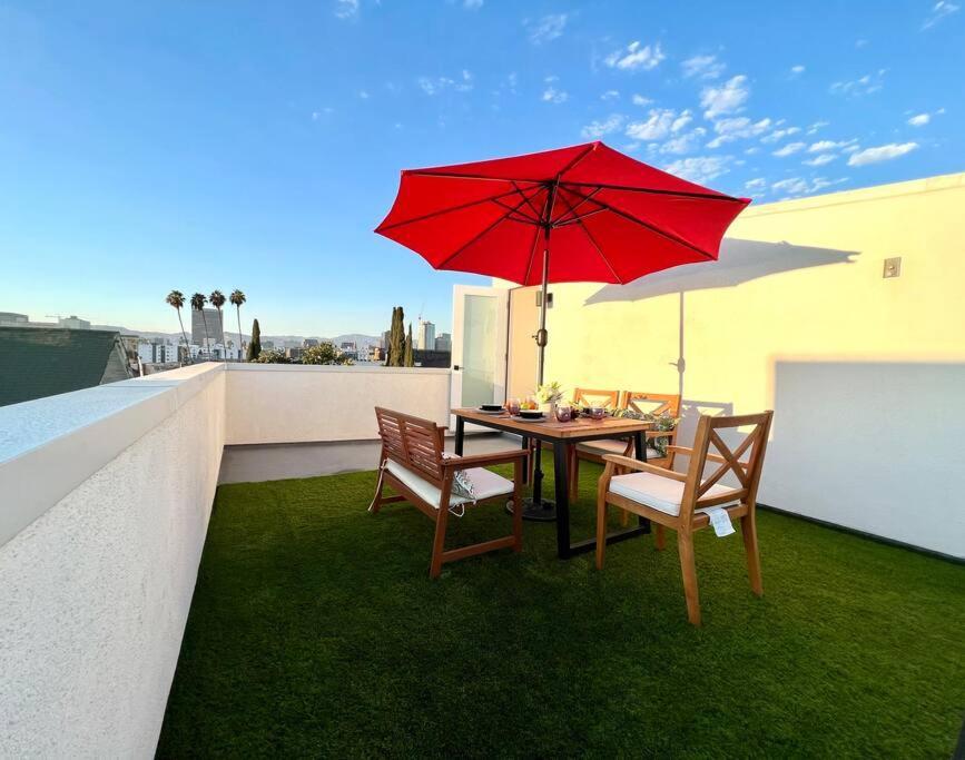 Luxury K-Town Dwelling With Private Rooftop Deck. لوس أنجلوس المظهر الخارجي الصورة