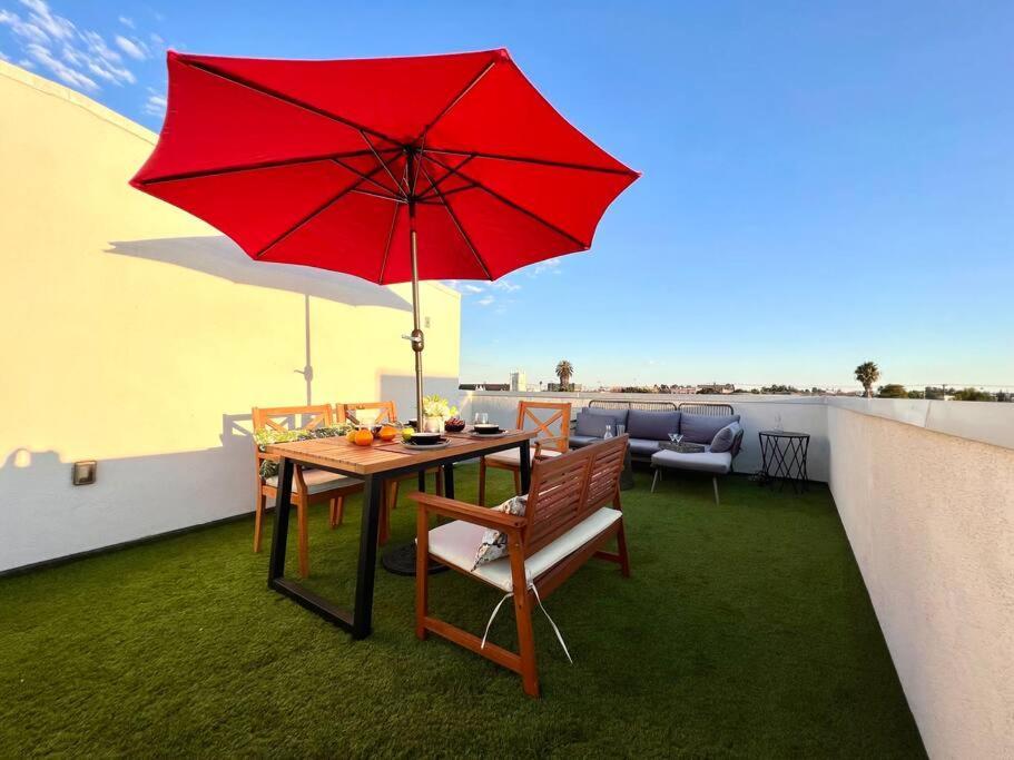 Luxury K-Town Dwelling With Private Rooftop Deck. لوس أنجلوس المظهر الخارجي الصورة